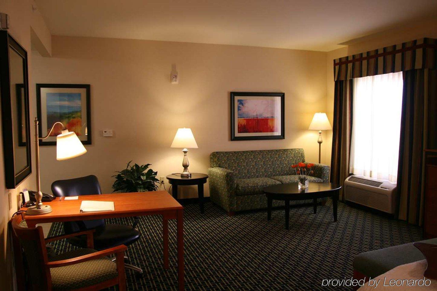 Hampton Inn & Suites Ridgecrest Room photo